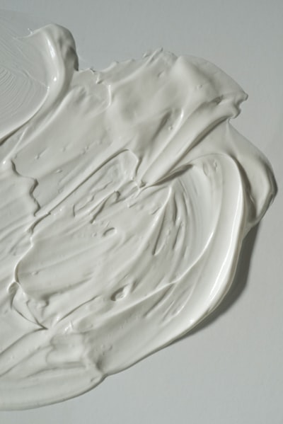 White white ceramic bowl on the table
